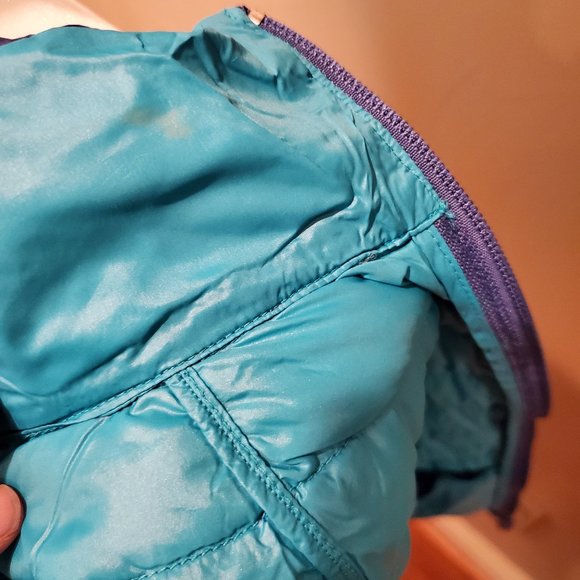 Two Toned Blue Down Vest (Small) - Picture 7 of 9